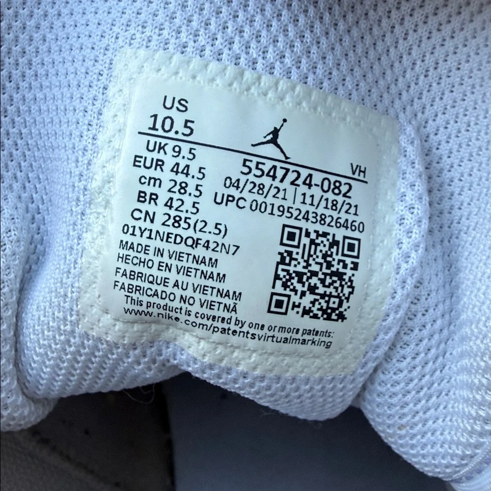 Air Jordan 1 Mid Grey White‎ 554724-082 Size 10.5
